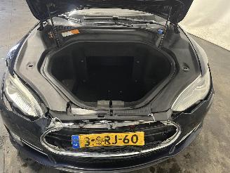 Tesla Model S Model S Liftback 85 (L1S) [270kW]  (09-2012/02-2016) picture 15