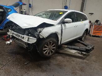 Démontage voiture Ford Focus Focus 3 Wagon Combi 1.0 Ti-VCT EcoBoost 12V 125 (M1DC) [92kW]  (02-201=
2/05-2018) 2016/3