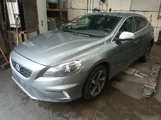 Démontage voiture Volvo V-40 V40 (MV) Hatchback 5-drs 2.0 D2 16V (D4204T8(Euro 6b)) [88kW]  (02-201=
5/08-2019) 2015/12
