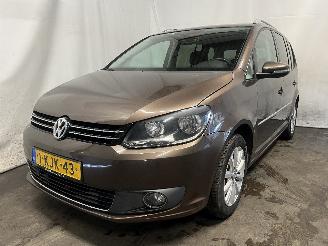 damaged passenger cars Volkswagen Touran Touran (1T3) MPV 1.2 TSI (CBZB) [77kW]  (05-2010/08-2015) 2013/5