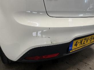 Kia Rio Rio III (UB) Hatchback 1.2 CVVT 16V (G4LA5) [63kW]  (09-2011/12-2017) picture 13
