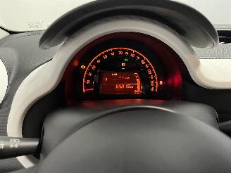 Renault Twingo Twingo III (AH) Hatchback 5-drs 1.0 SCe 70 12V (H4D-400(H4D-A4)) [52kW=
]  (09-2014/04-2019) picture 14