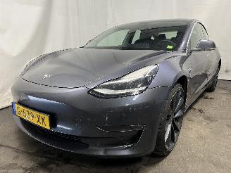 Unfallwagen Tesla Model 3 Model 3 Sedan Long Range, Performance AWD (3D1) [340kW]  (06-2018/...)= 2019/12