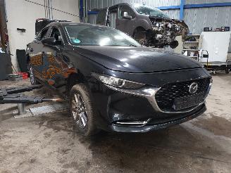 Mazda  3 (BP) Sedan 2.0 SkyActiv-X 180 M Hybrid 16V (HFY1) [132kW]  (06-2019/=
=2E..) picture 2