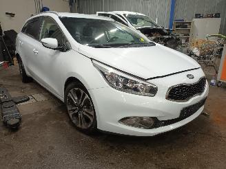 Kia Cee d Cee'd Sportswagon (JDC5) Combi 1.6 GDI 16V (G4FD) [99kW]  (09-2012/12-=
2018) picture 2