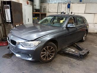 Vrakbiler auto BMW 3-serie 3 serie Touring (F31) Combi 320d 2.0 16V (N47-D20C) [135kW]  (07-2012/=
02-2016) 2012/10