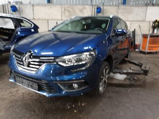 Purkuautot passenger cars Renault Mégane Megane IV Estate (RFBK) Combi 5-drs 1.2 Energy TCE 100 (H5F-408(H5F-F4=
)) [74kW]  (04-2016/...) 2017/8