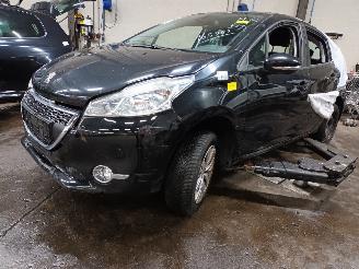 Autoverwertung Peugeot 208 208 I (CA/CC/CK/CL) Hatchback 1.2 Vti 12V PureTech 82 (EB2F(HMZ)) [60k=
W]  (03-2012/12-2019) 2014/4