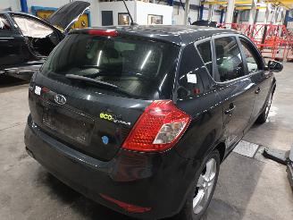 Kia Cee d Cee'd (EDB5) Hatchback 5-drs 1.4 CVVT 16V (G4FA) [66kW]  (08-2009/12-2=
012) picture 3