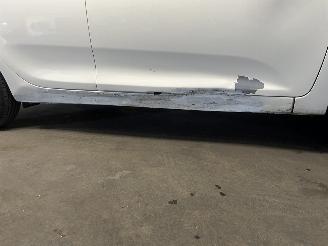 Kia Picanto Picanto (TA) Hatchback 1.0 12V (G3LA) [51kW]  (05-2011/06-2017) picture 8