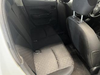 Mitsubishi Space-star Space Star (A0) Hatchback 1.0 12V (3A90(Euro 5)) [52kW]  (05-2012/...)= picture 10