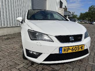 Seat Ibiza Ibiza ST (6J8) Combi 1.4 TDI 12V (CUSB) [66kW]  (05-2015/07-2016) picture 4