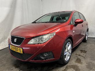 uszkodzony samochody osobowe Seat Ibiza Ibiza ST (6J8) Combi 1.6 TDI 105 (CAYC) [77kW]  (03-2010/05-2015) 2011/1