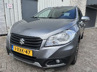 Vaurioauto  passenger cars Suzuki SX4 SX4 S-Cross (JY) SUV 1.6 16V (M16A) [88kW]  (08-2013/06-2022) 2014/11