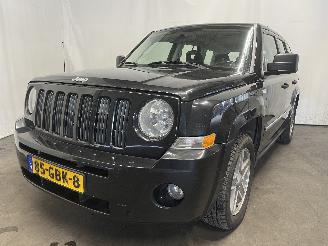 damaged passenger cars Jeep Patriot Patriot (MK74) SUV 2.4 16V 4x4 (ERZ) [125kW]  (01-2008/12-2017) 2008/5