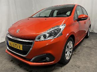 Unfallwagen Peugeot 208 208 I (CA/CC/CK/CL) Hatchback 1.2 Vti 12V PureTech 82 (EB2F(HMZ)) [60k=
W]  (03-2012/12-2019) 2016/4