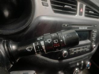 Kia Cee d Cee'd Sportswagon (JDC5) Combi 1.4i CVVT 16V (G4FA) [73kW]  (09-2012/1=
2-2018) picture 15