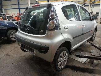 Citroën C1 C1 Hatchback 1.0 12V (1KR-FE(CFB)) [50kW]  (06-2005/09-2014) picture 3