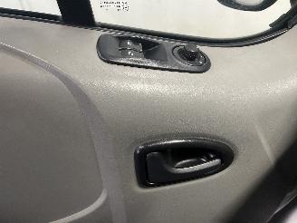 Renault Trafic Trafic New (FL) Van 2.0 dCi 16V 90 (M9R-780) [66kW]  (08-2006/06-2014)= picture 26
