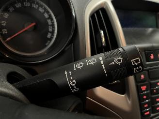 Opel Astra Astra J (PC6/PD6/PE6/PF6) Hatchback 5-drs 1.6 16V (A16XER(Euro 5)) [85=
kW]  (12-2009/10-2015) picture 25