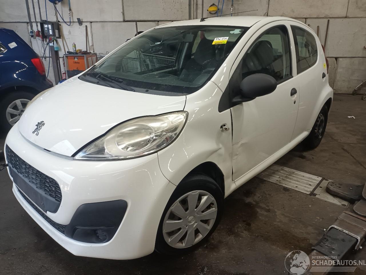 Peugeot 107 107 Hatchback 1.0 12V (384F(1KR)) [50kW]  (06-2005/05-2014)