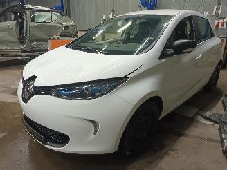 Purkuautot passenger cars Renault Zoé Zoé (AG) Hatchback 5-drs R90 (5AQ-601) [68kW]  (09-2016/03-2024) 2017/4