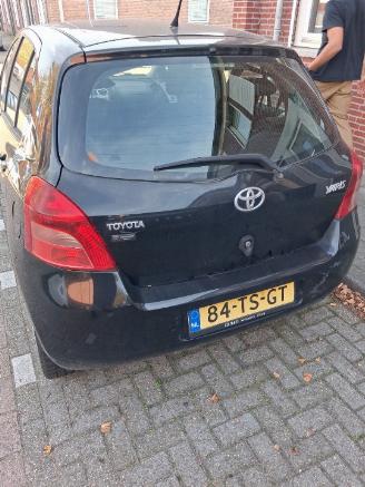 skadebil auto Toyota Yaris Yaris II (P9) Hatchback 1.3 16V VVT-i (2SZFE) [64kW]  (08-2005/11-2010=
) 2007/1