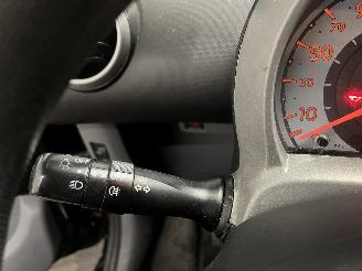 Peugeot 107 107 Hatchback 1.0 12V (384F(1KR)) [50kW]  (06-2005/05-2014) picture 21