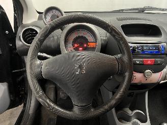 Peugeot 107 107 Hatchback 1.0 12V (384F(1KR)) [50kW]  (06-2005/05-2014) picture 17