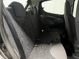 Peugeot 107 107 Hatchback 1.0 12V (384F(1KR)) [50kW]  (06-2005/05-2014) picture 14