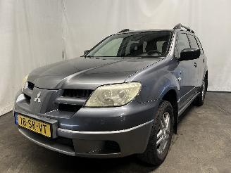 Dezmembrări autoturisme Mitsubishi Outlander Outlander (CU) SUV 2.0 16V 4x2 (4G63(DOHC 16V)) [100kW]  (05-2003/10-2=
006) 2006/2