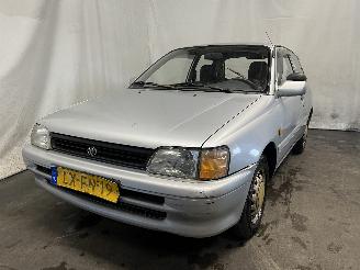 uszkodzony samochody osobowe Toyota Starlet Starlet (EP8/NP8) Hatchback 1.3 Friend,XLi 12V (2E-ELU) [55kW]  (12-19=
89/03-1996) 1995/9