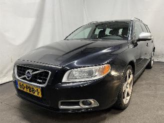 damaged passenger cars Volvo V-70 V70 (BW) Combi 2.0 T 16V (B4204T6) [149kW]  (09-2009/12-2011) 2011/1