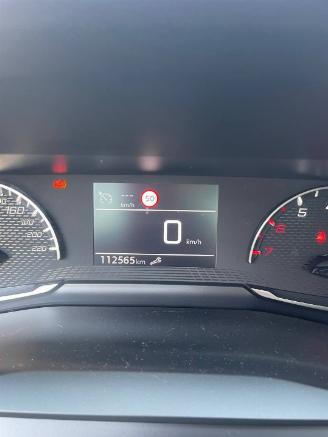 Peugeot 208 208 II (UB/UH/UP) Hatchback 5-drs 1.2 Vti 12V PureTech 75 (EB2FAD(HMH)=
) [55kW]  (06-2019/...) picture 2