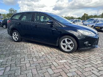 Ford Focus Focus 3 Wagon Combi 1.6 TDCi ECOnetic (NGDB) [77kW]  (05-2012/05-2018)= picture 6