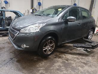 Sloopauto Peugeot 208 208 I (CA/CC/CK/CL) Hatchback 1.2 Vti 12V PureTech 82 (EB2F(HMZ)) [60k=
W]  (03-2012/12-2019) 2013/6
