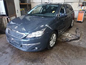 Uttjänta bilar auto Peugeot 308 308 SW (L4/L9/LC/LJ/LR) Combi 5-drs 1.2 12V e-THP PureTech 110 (EB2DT(=
HNZ)) [81kW]  (03-2014/12-2021) 2015/5
