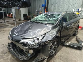 Vrakbiler auto Toyota Avensis Avensis Wagon (T27) Combi 1.8 16V VVT-i (2ZRFAE) [108kW]  (11-2008/10-=
2018) 2015/9