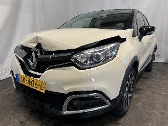 krockskadad bil auto Renault Captur Captur I (2R) SUV 0.9 Energy TCE 12V (H4B-408(H4B-B4)) [66kW]  (06-201=
3/...) 2016/4