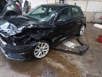 Sloopauto Audi A1 A1 Sportback (8XA/8XF) Hatchback 5-drs 1.0 TFSI Ultra 12V (DKLD) [70kW=
]  (03-2015/10-2018) 2019/1