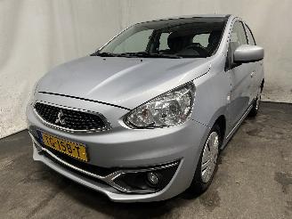 Vaurioauto  passenger cars Mitsubishi Space-star Space Star (A0) Hatchback 1.0 12V (3A90(Euro 5)) [52kW]  (05-2012/...)= 2018/7