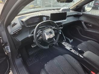 Peugeot 2008 1.2 130 PK automaat GT-Line picture 9
