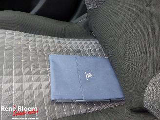 Peugeot 108 1.0 e-VTi Active 5-drs Airco picture 17