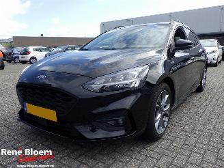 Damaged car Ford Focus 1.0 EcoBoost Hybrid Vignale 2020/12