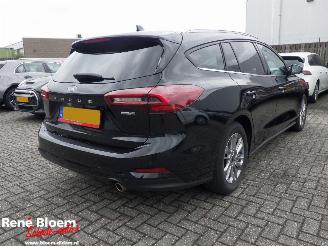 Schadeauto Ford Focus 1.0 EcoBoost Titanium Hybrid 2023/10