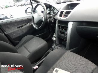 Peugeot 207 1.6 VTI XS Premiere 120pk picture 11