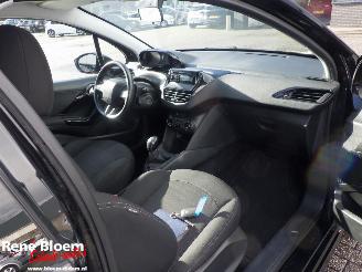 Peugeot 208 1.0 VTI Access picture 11