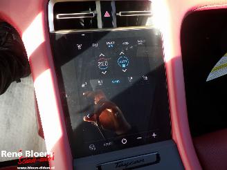 Porsche Taycan 4 Cross Turismo picture 27