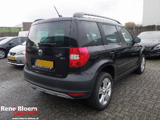Damaged car Skoda Yeti 1.2 TSI Comfort 5drs 2012/9