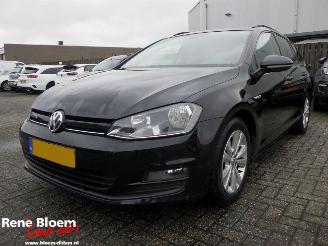 krockskadad bil auto Volkswagen Golf 1.0 TSI Comfortline DSG 2017/2